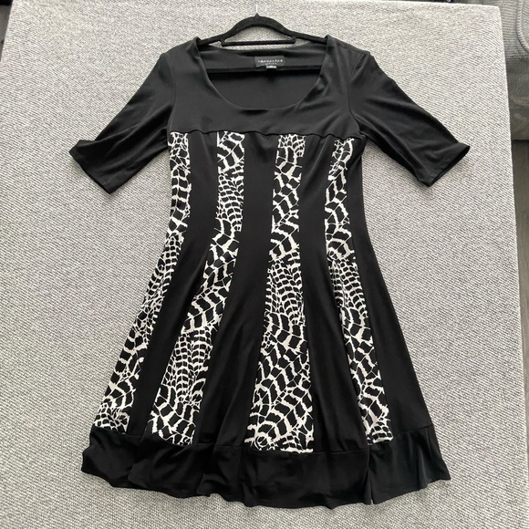 Connected Apparel Black and White Square Neck Mini Dress - Picture 1 of 16